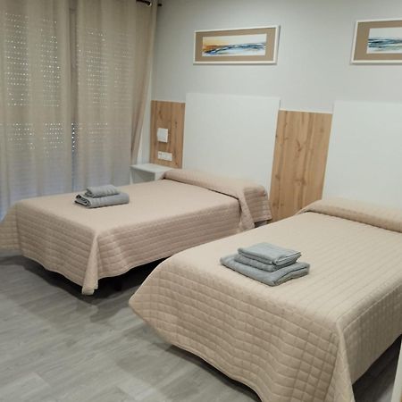 Hostal La Morenica Вільєна Екстер'єр фото
