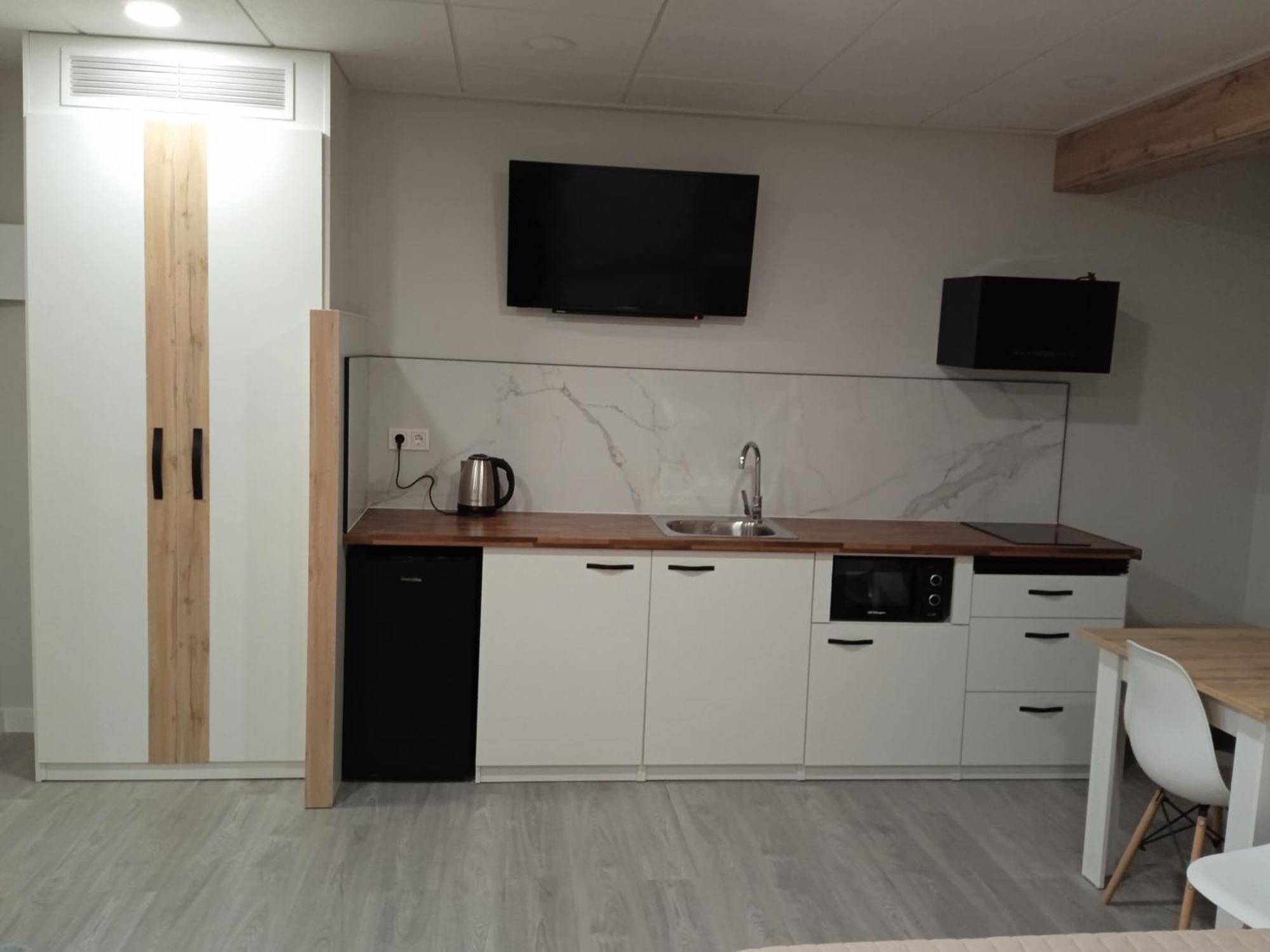 Hostal La Morenica Вільєна Екстер'єр фото